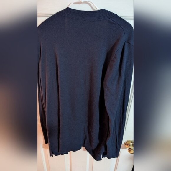 Croft And Barrow Women's Cardigan Size L Navy (EUC) - Picture 10 of 11
